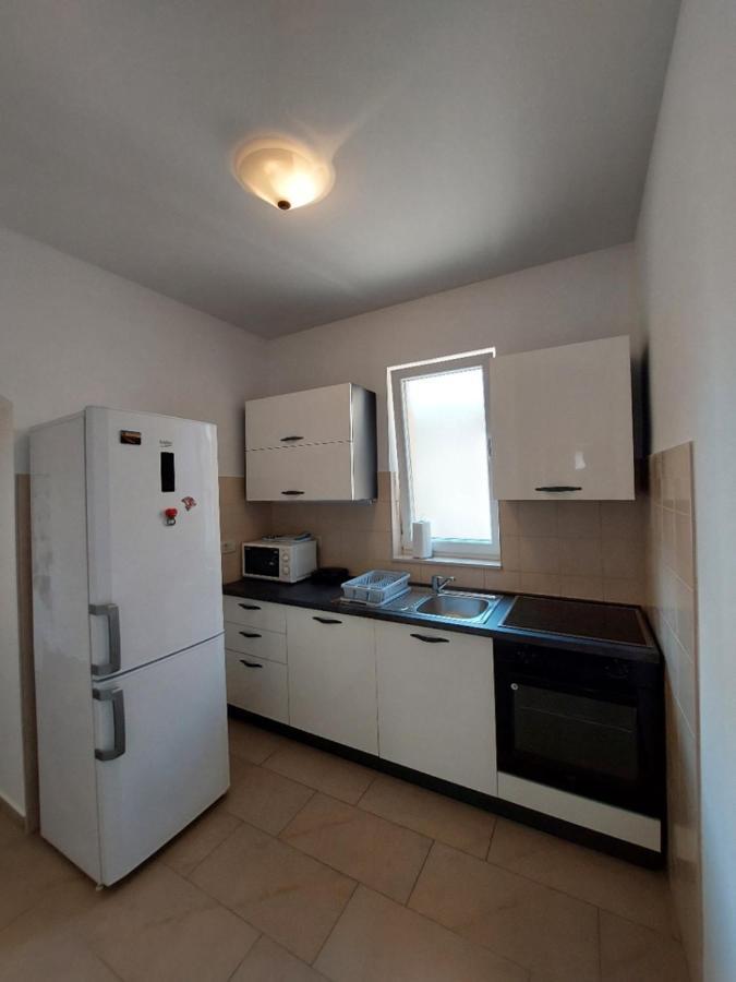 Apartments Maris Vranjic Exterior photo